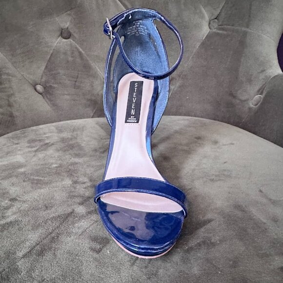 Steve Madden Patent Leather 'Rebeca' Heel - Picture 5 of 9